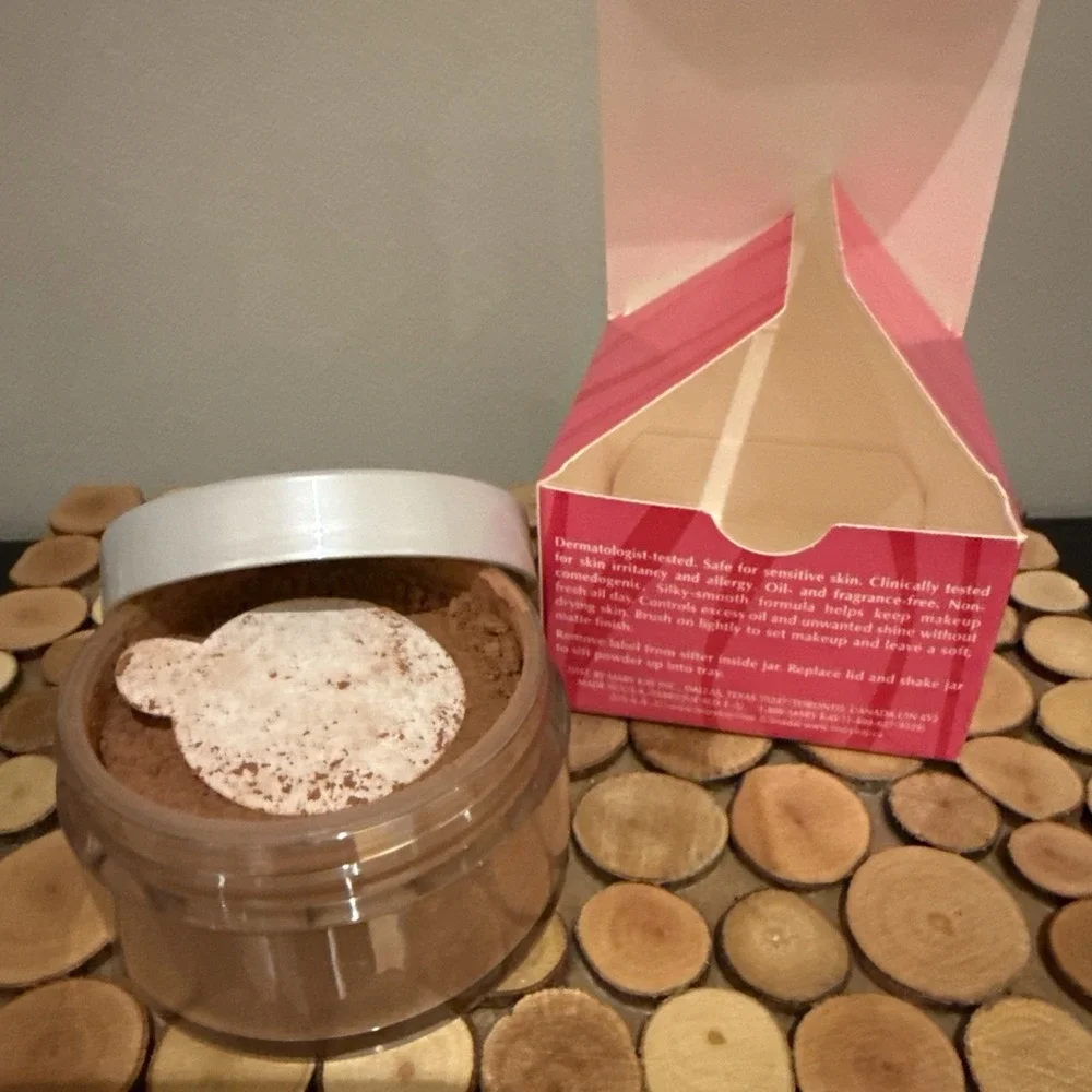 New In Box Mary Kay Signature Loose Powder BRONZE #8000‎ NOS FLAW